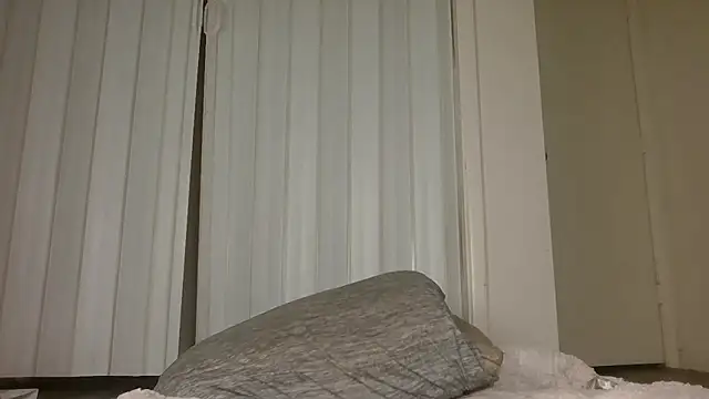 nikkibae33 online show from February 6, 8:50 am