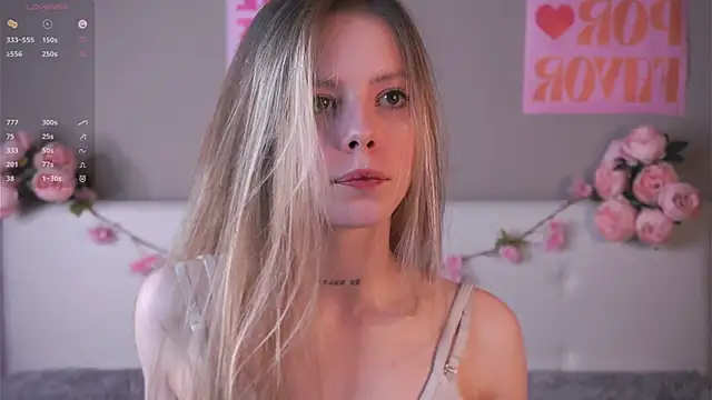 TiffinyMergist online show from November 28, 7:17 pm