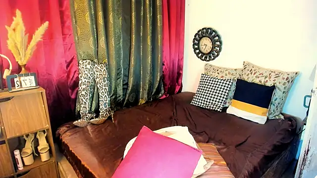 hotcassy online show from July 23, 4:37 pm
