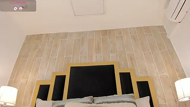 sofiaivanova online show from March 31, 4:45 am