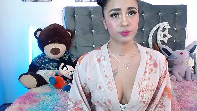 lunabritton1 online show from April 22, 3:14 am