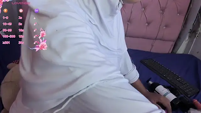 NaylaAbadi online show from February 27, 1:00 pm