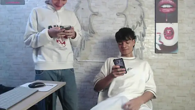 axel milo kairo and noa online show from February 11, 6:20 pm