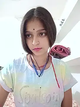 Mohnicute online show from May 5, 6:33 pm