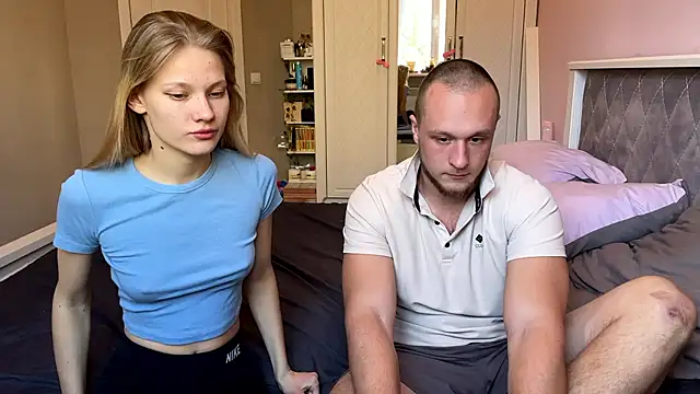 Daisy Couple online show from January 7, 8:18 am