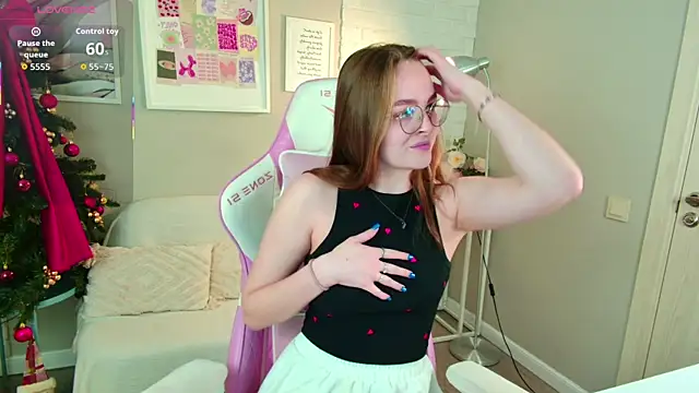 MadisonSmitt online show from December 21, 5:44 am