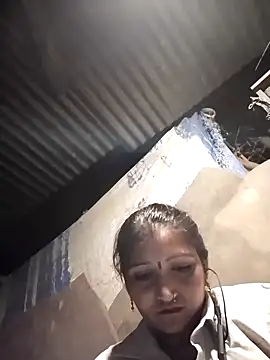 yanuw online show from November 18, 3:02 pm