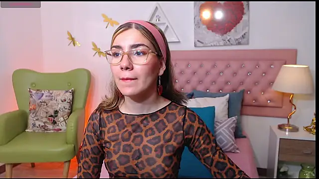 AriLumi online show from January 10, 7:51 pm