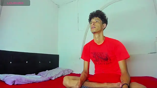 kaiborman00 online show from March 8, 3:10 am