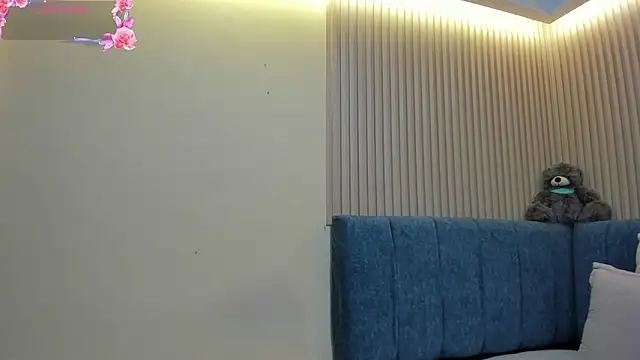 Dulce emi online show from February 1, 12:04 pm