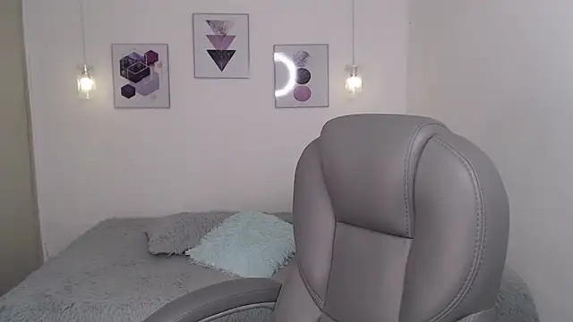 selene rouse  online show from May 15, 10:56 pm