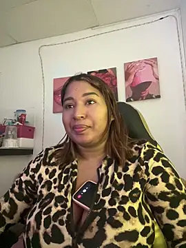 morena-2025 online show from May 25, 10:53 pm