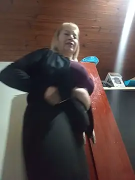 SexyMilf1211 online show from July 6, 11:26 am