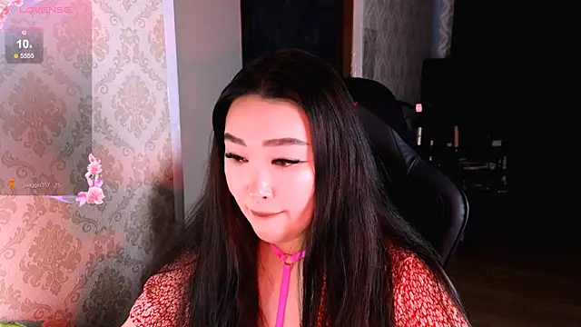 Emma Uilson online show from December 17, 3:11 am