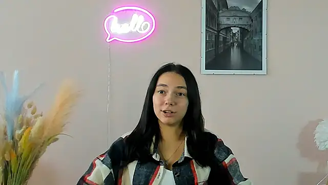 MildredCajigas online show from November 21, 8:27 am