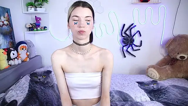 Emmie shy online show from July 10, 12:49 pm