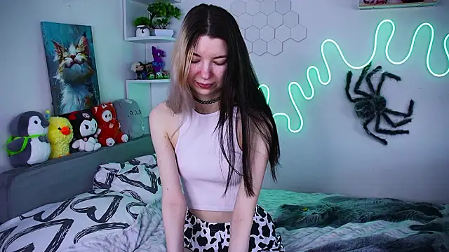 Emmie shy online show from March 7, 12:23 pm