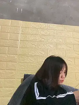 Trangbabylove online show from April 6, 6:03 am