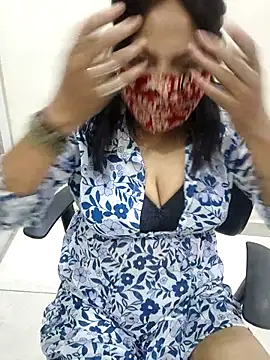 Cute-richa1 online show from December 18, 1:21 am