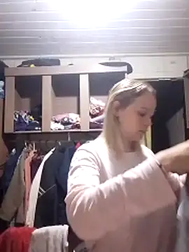 minagostosa123 online show from March 4, 1:45 am