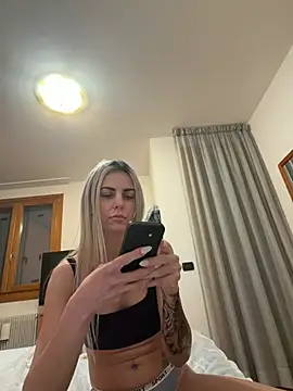 feliciafelon online show from February 24, 9:24 pm