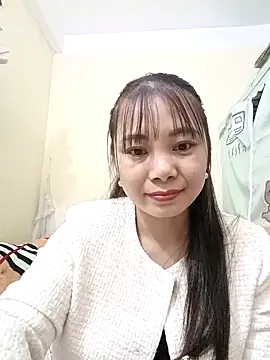 Moon-night222 online show from February 3, 4:45 pm