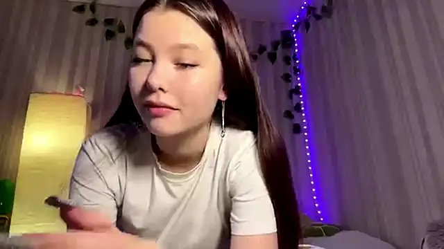 CutieSlim online show from March 29, 8:02 am