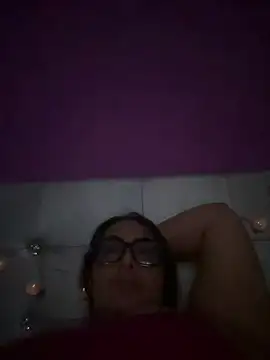 Melyss20 online show from November 17, 6:14 am