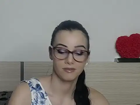 IvyCole online show from February 10, 9:40 pm