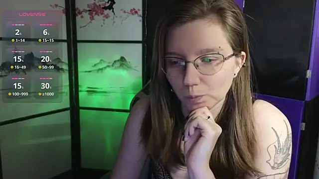 scarlettsrose online show from June 8, 1:12 pm