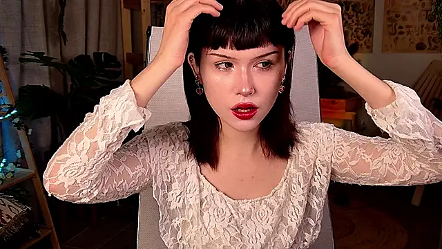 RickiOwens online show from December 18, 7:24 am