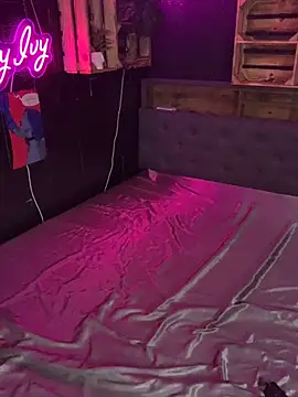 Shy-Ivy online show from November 25, 9:15 pm