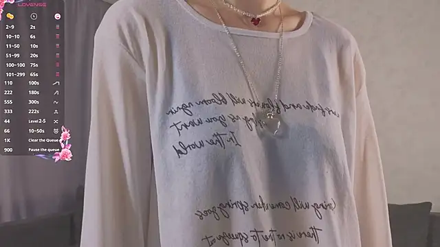 UmbraVelour online show from March 17, 1:15 pm