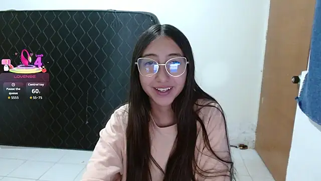 Nanylux online show from April 7, 6:32 pm