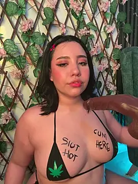 emy eviee online show from March 18, 6:46 pm