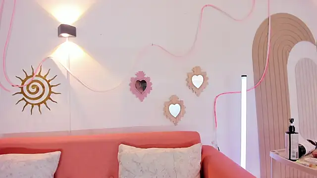 MiaWhiteBunny online show from May 28, 11:02 pm