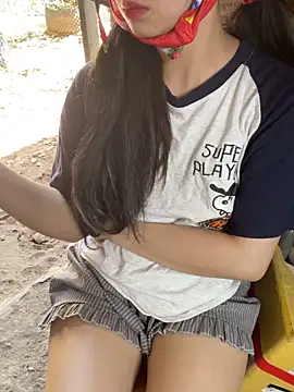 XndSeraphina online show from March 2, 4:45 am