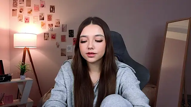 Vexorine online show from February 6, 7:28 pm