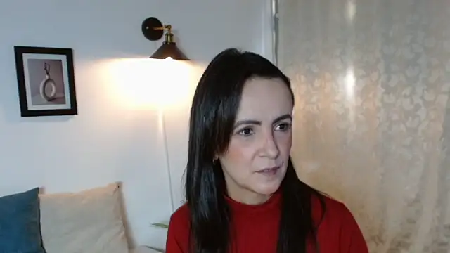 Juliana  lx online show from April 24, 2:20 pm