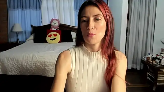 Charlotte-Willson online show from February 9, 11:18 pm