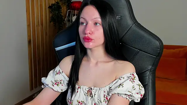 NaomiBlakes online show from February 20, 6:48 am