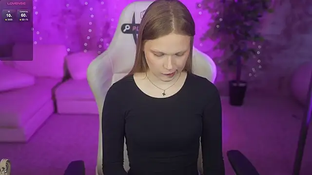 Charlotte Dreams online show from July 12, 2:51 pm