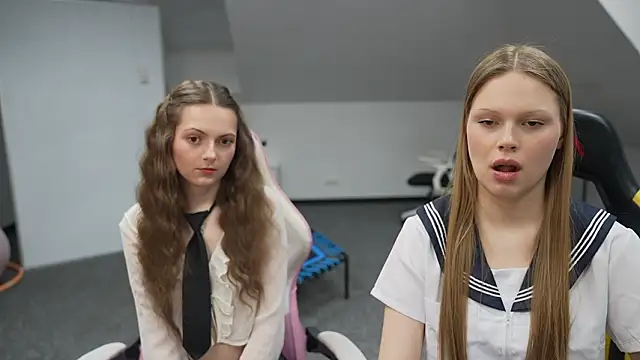 Charlotte Dreams online show from February 17, 3:55 pm