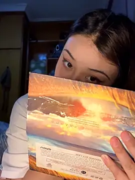 Toffee-00 online show from April 15, 1:22 pm