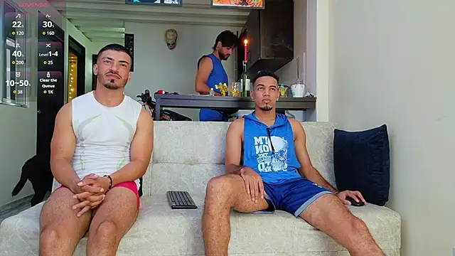 heteros curious online show from December 13, 8:26 pm