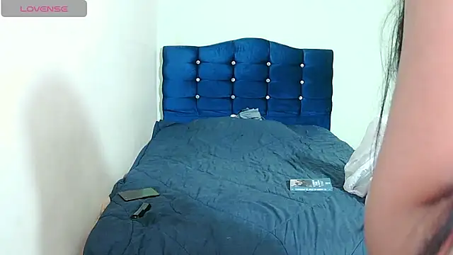 ashleey palmer online show from April 24, 6:11 pm