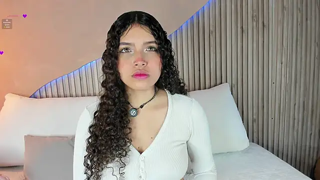 EloiseSweetxx online show from February 18, 12:48 pm