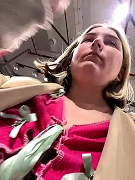 KateBurlesk online show from November 25, 9:44 am