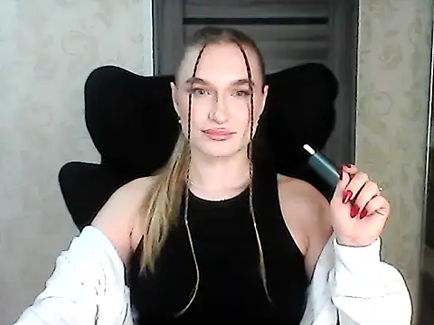 AnyaSmack online show from December 4, 7:58 pm