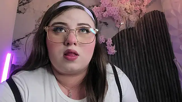 Kitty Bms  online show from February 11, 2:04 am